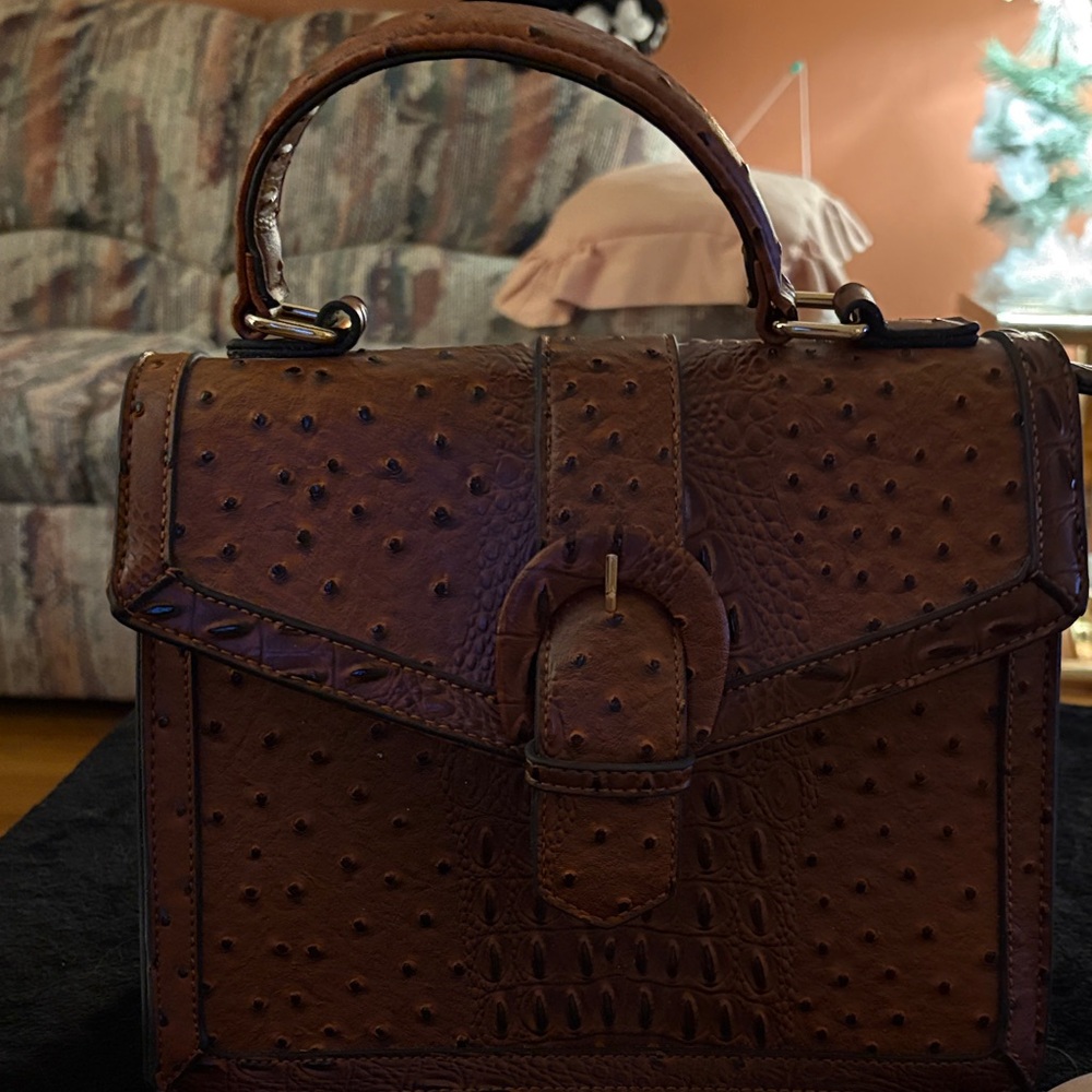 Elegant Brown Leather Handbag
